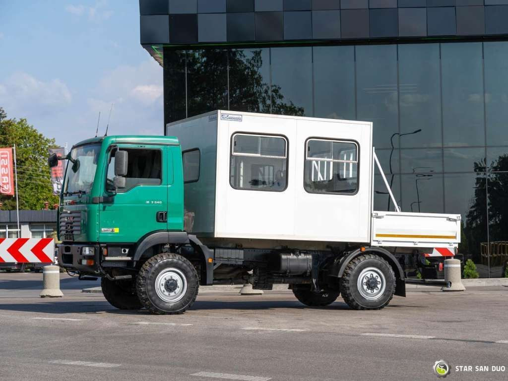 MAN TGM 13.240 4x4 BL Double Cab Camper BUS - Camión chasis: foto 4 MAN TGM 13.240 4x4 BL Double Cab Camper BUS - Camión chasis: foto 4