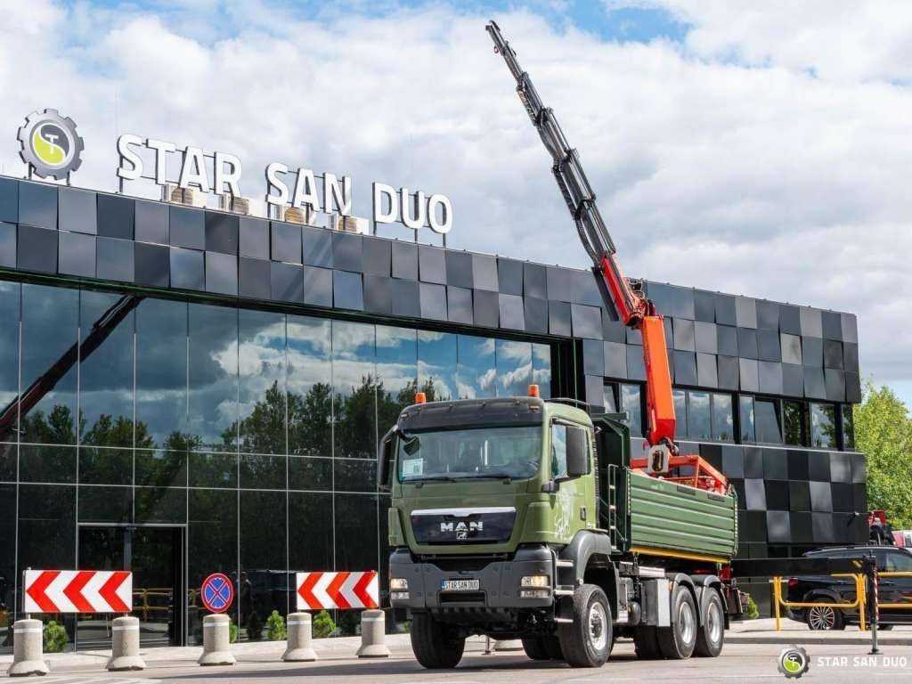 MAN TGS 35.480 PALFINGER PK 20002 HDS Grapple Tippe - Camión volquete: foto 2 MAN TGS 35.480 PALFINGER PK 20002 HDS Grapple Tippe - Camión volquete: foto 2