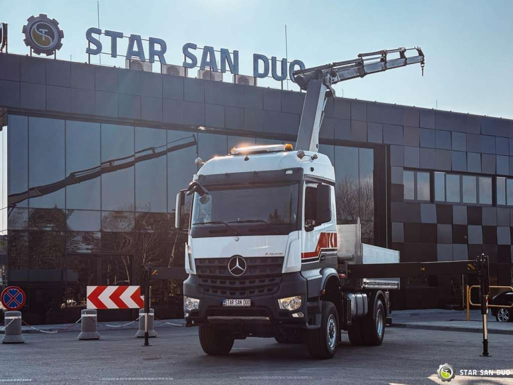Mercedes-Benz AROCS 1851 4x4 PALFINGER PK 20002 Crane Kran - Camión grúa: foto 1 Mercedes-Benz AROCS 1851 4x4 PALFINGER PK 20002 Crane Kran - Camión grúa: foto 1
