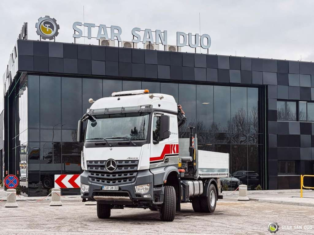 Mercedes-Benz AROCS 1851 4x4 PALFINGER PK 20002 Crane Kran - Camión grúa: foto 2 Mercedes-Benz AROCS 1851 4x4 PALFINGER PK 20002 Crane Kran - Camión grúa: foto 2