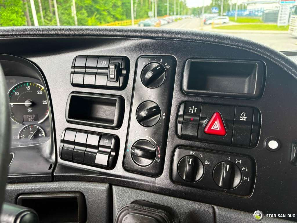 Leasing de  Mercedes-Benz  Actros 1841 AK 4x4 Hiab 288E-7 Crane Kipper Mercedes-Benz  Actros 1841 AK 4x4 Hiab 288E-7 Crane Kipper: foto 18