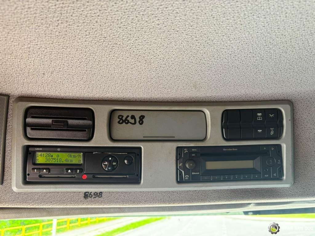 Leasing de  Mercedes-Benz  Actros 1841 AK 4x4 Hiab 288E-7 Crane Kipper Mercedes-Benz  Actros 1841 AK 4x4 Hiab 288E-7 Crane Kipper: foto 16