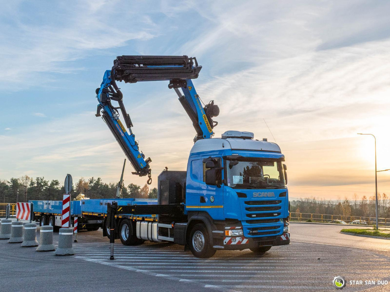 - Camión grúa: foto 2 - Camión grúa: foto 2