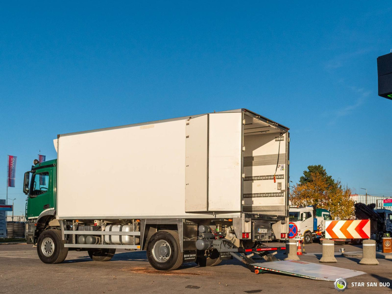 - Camión chasis: foto 3 - Camión chasis: foto 3