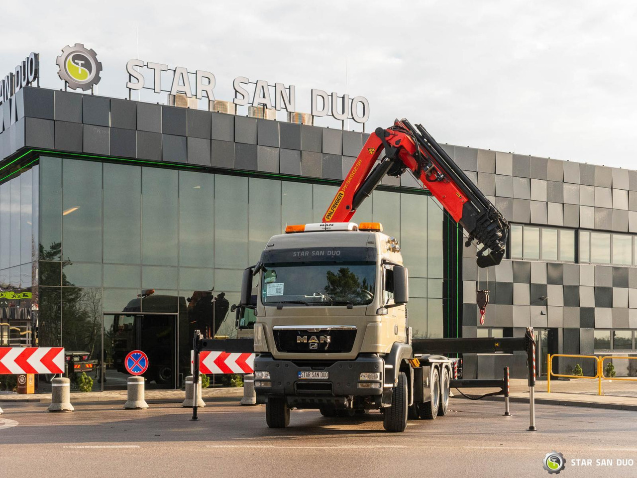 - Camión grúa: foto 4 - Camión grúa: foto 4