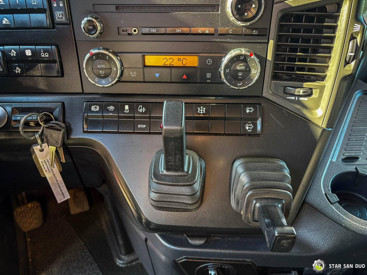 Camión grúa : foto 14 Camión grúa : foto 14