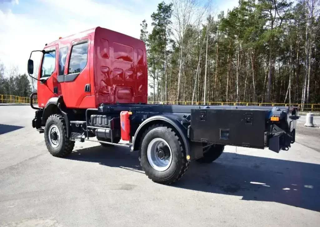 Renault  MIDLUM 4x4 DOKA Brigade Double Cabin Camper - Camión chasis: foto 4 Renault  MIDLUM 4x4 DOKA Brigade Double Cabin Camper - Camión chasis: foto 4