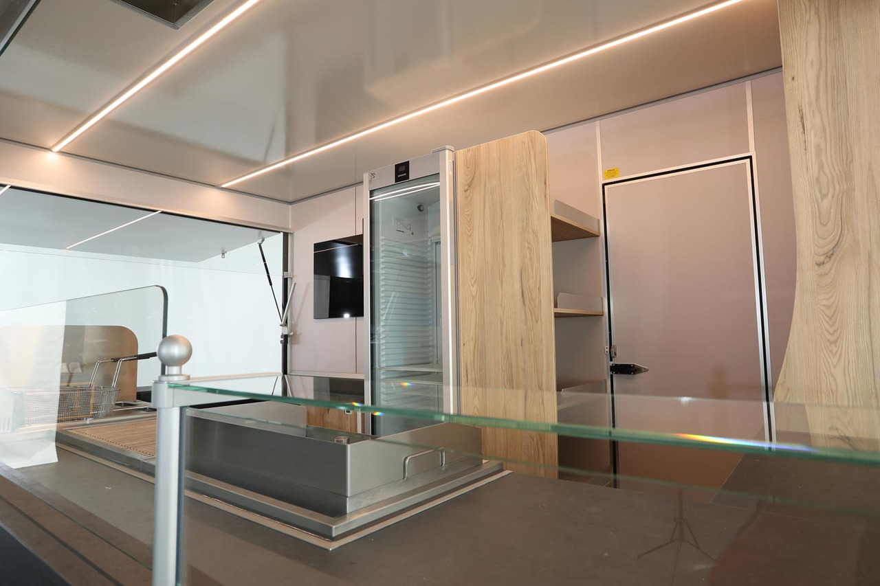 Verkaufsanhänger BORCO HÖHNS - Remolque venta ambulante: foto 2 Verkaufsanhänger BORCO HÖHNS - Remolque venta ambulante: foto 2