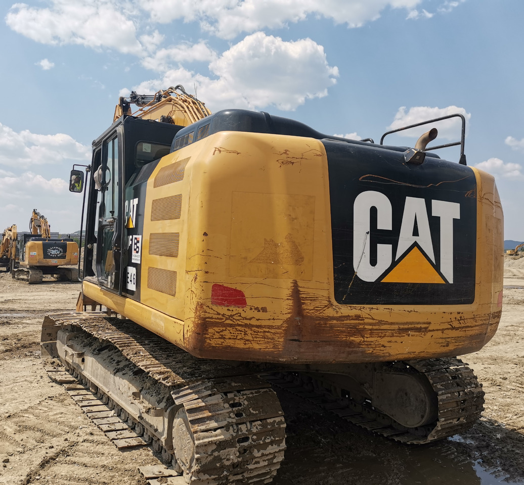 CATERPILLAR 320 E - Excavadora de cadenas: foto 2 CATERPILLAR 320 E - Excavadora de cadenas: foto 2