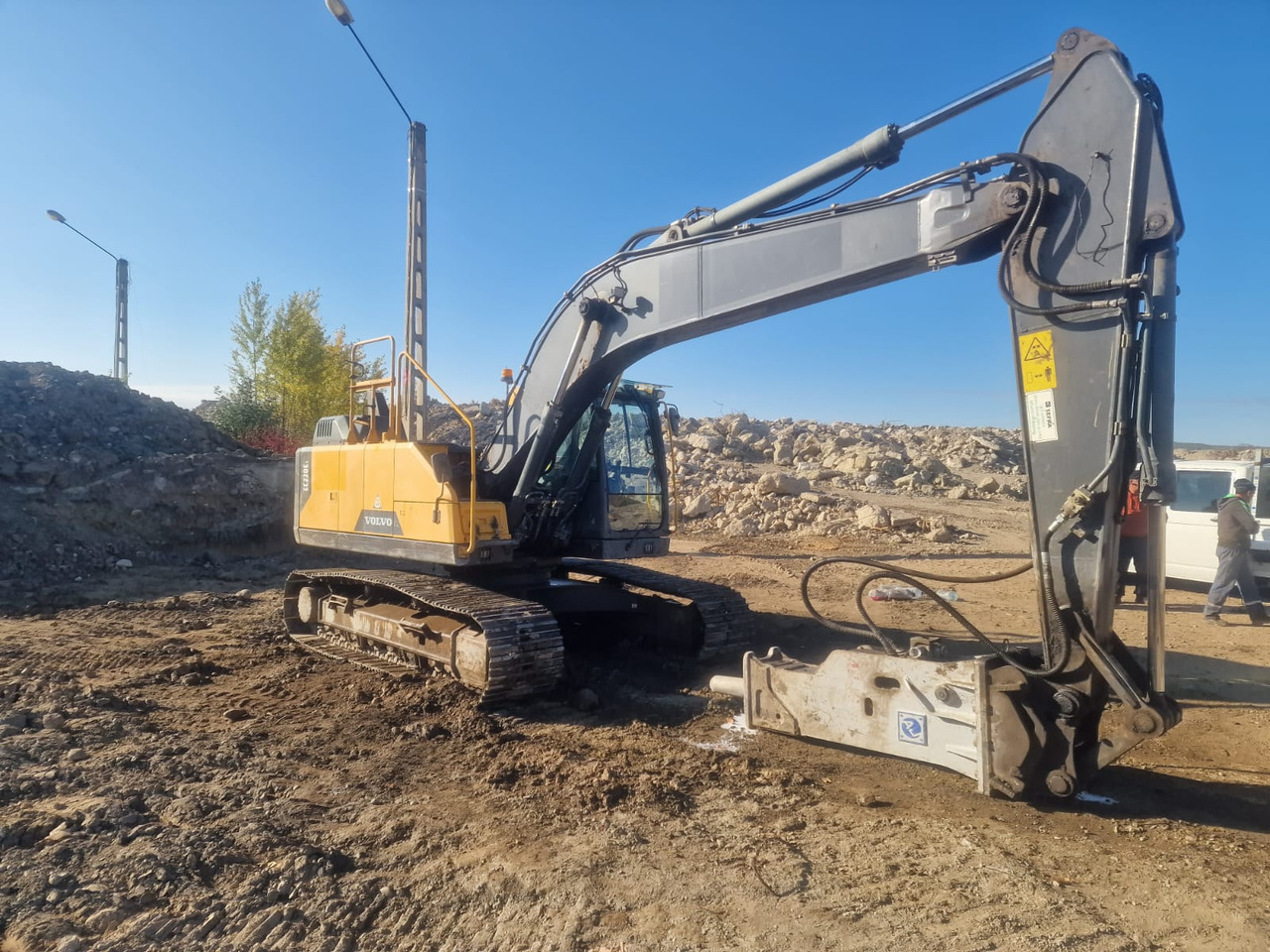 VOLVO EC220 E - Excavadora: foto 2 VOLVO EC220 E - Excavadora: foto 2