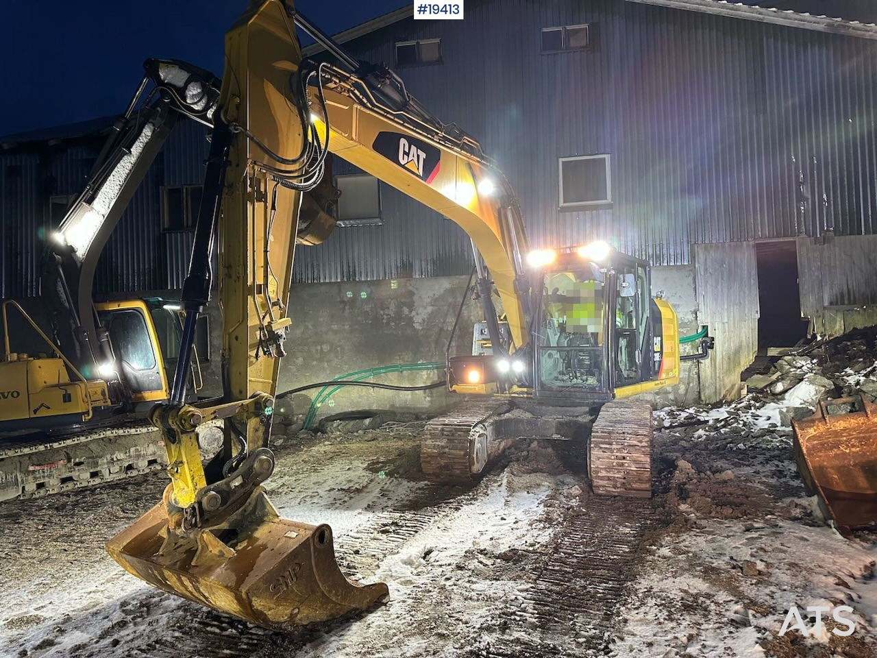 CAT 318EL crawler excavator w/ Cleaning bucket, tooth bucket and rototilt. WATCH VIDEO. - Excavadora: foto 1 CAT 318EL crawler excavator w/ Cleaning bucket, tooth bucket and rototilt. WATCH VIDEO. - Excavadora: foto 1