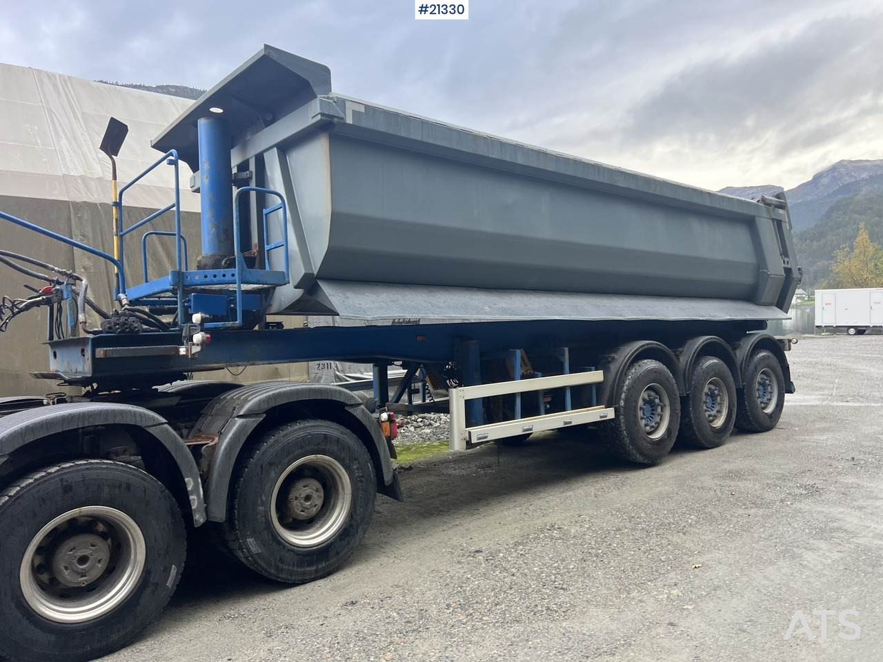 Carnehl 3 akslet tippsemi - Semirremolque volquete: foto 4 Carnehl 3 akslet tippsemi - Semirremolque volquete: foto 4