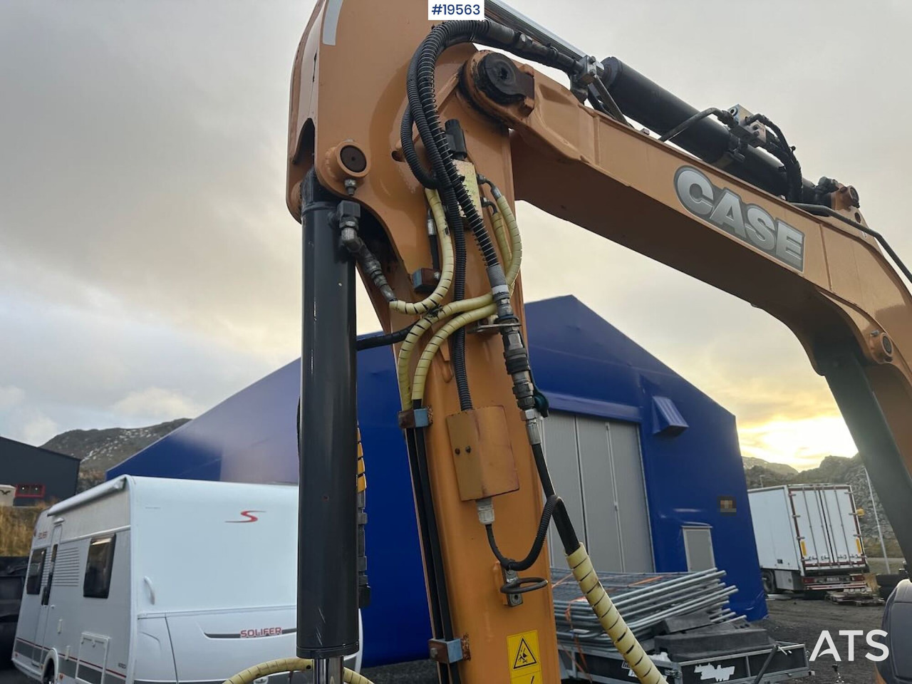 Case CX50B gravemaskin m/ rototilt, hammer, klype og 3 skuffer. Lavt timetall! - Excavadora: foto 5 Case CX50B gravemaskin m/ rototilt, hammer, klype og 3 skuffer. Lavt timetall! - Excavadora: foto 5