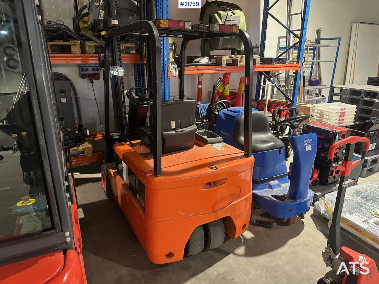 Daewoo B20T truck m/ 4,5 m løftehøyde - Semirremolque góndola rebajadas: foto 2 Daewoo B20T truck m/ 4,5 m løftehøyde - Semirremolque góndola rebajadas: foto 2