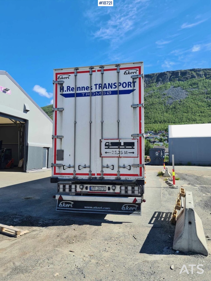 Ekeri 3 akslet skapsemi m/ full sideåpning - Remolque caja cerrada: foto 3 Ekeri 3 akslet skapsemi m/ full sideåpning - Remolque caja cerrada: foto 3