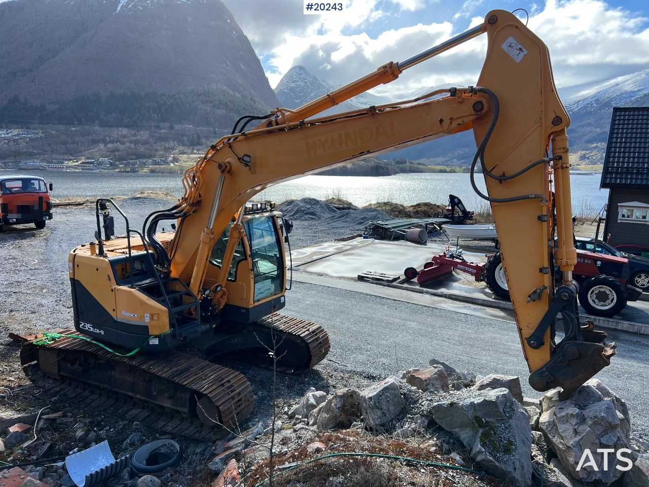 Hyundai Robex 235LCR-9 - Excavadora: foto 1 Hyundai Robex 235LCR-9 - Excavadora: foto 1