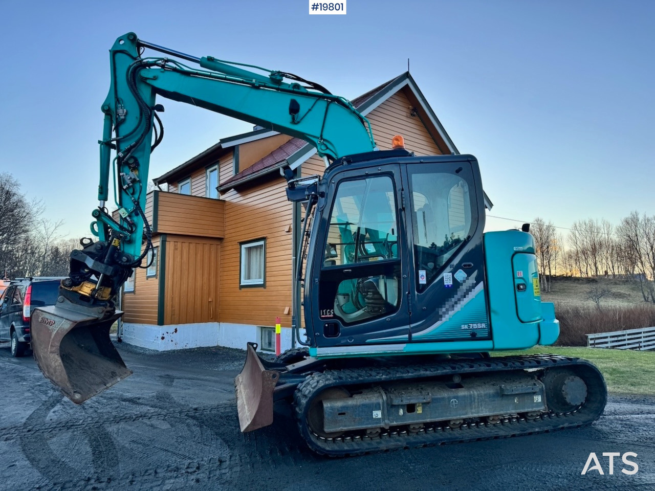 Kobelco SK75SR-3E - Excavadora: foto 2 Kobelco SK75SR-3E - Excavadora: foto 2
