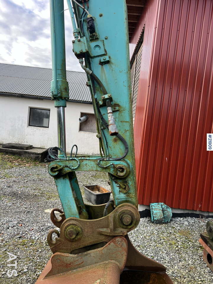 Excavadora de cadenas Kobelco sk135SRLC m/ pusseskuffe og graveskuffe: foto 30