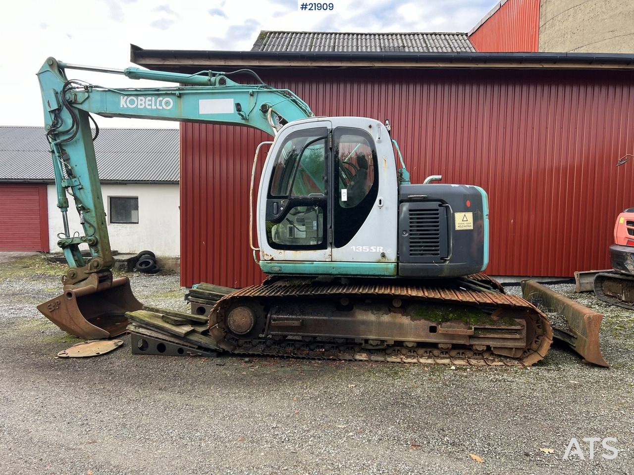 Excavadora de cadenas Kobelco sk135SRLC m/ pusseskuffe og graveskuffe: foto 15