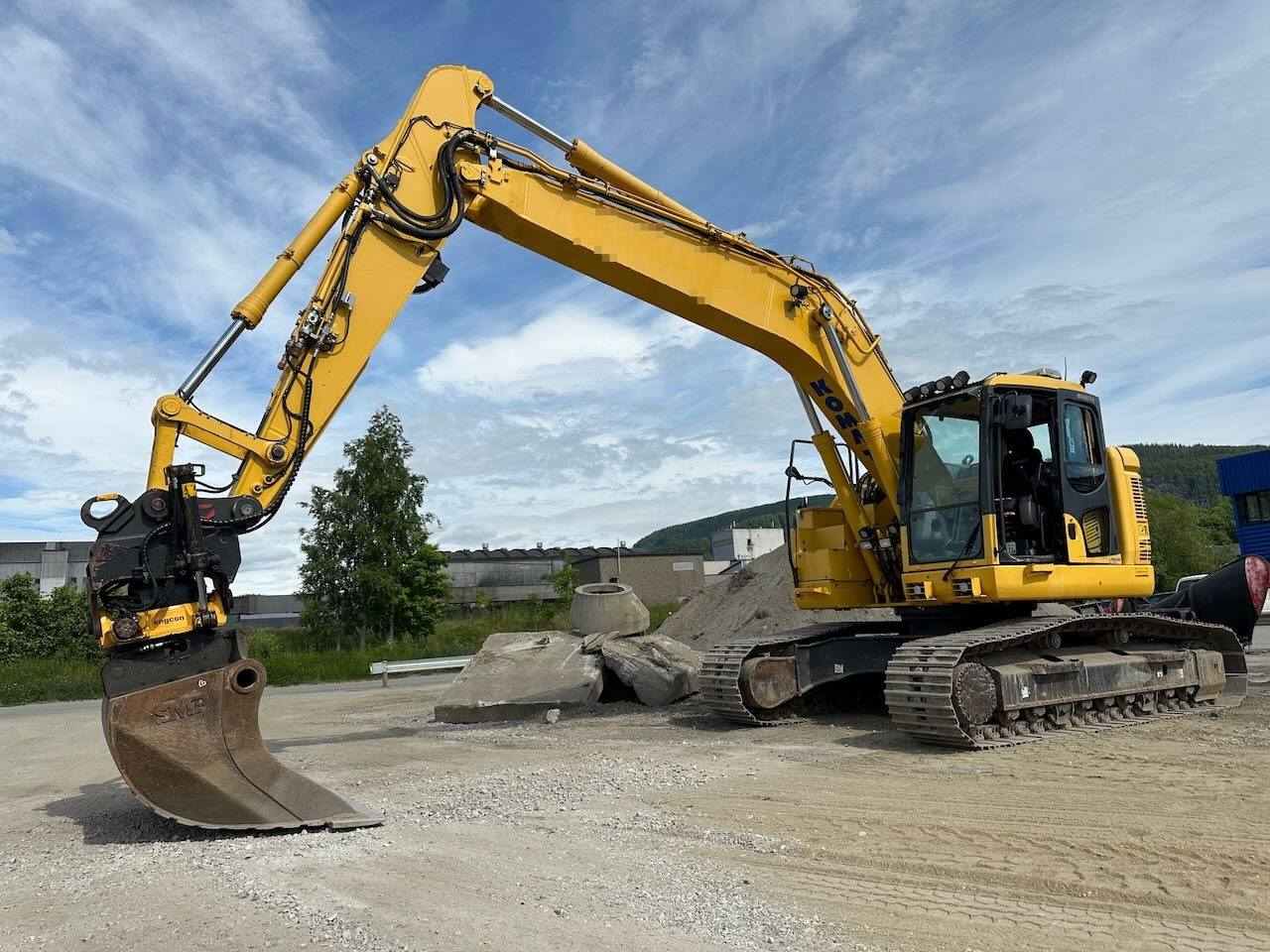 Komatsu PC228USLC-10 - Excavadora de cadenas: foto 1 Komatsu PC228USLC-10 - Excavadora de cadenas: foto 1