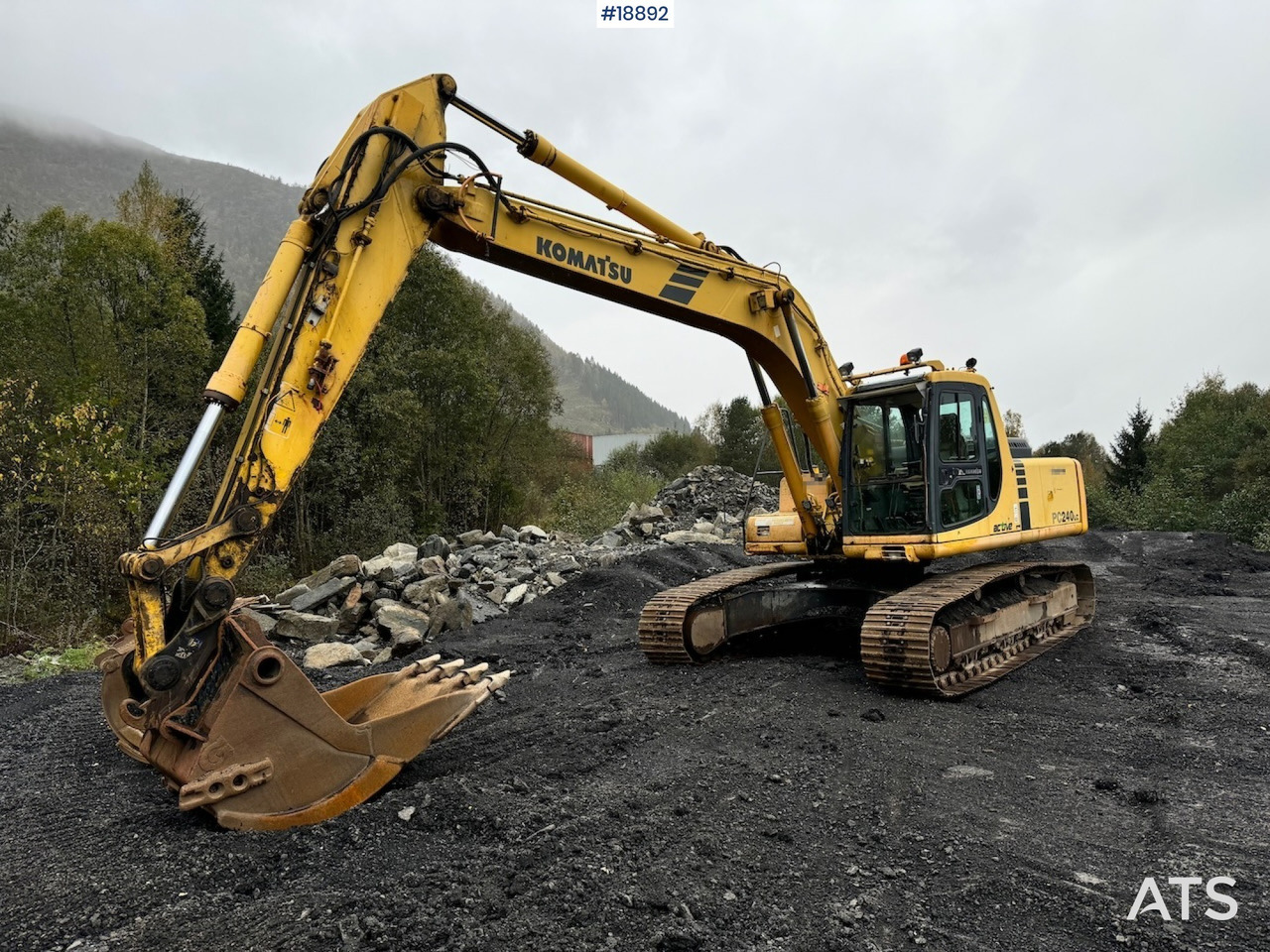 Komatsu PC240LC-6K - Excavadora: foto 1 Komatsu PC240LC-6K - Excavadora: foto 1