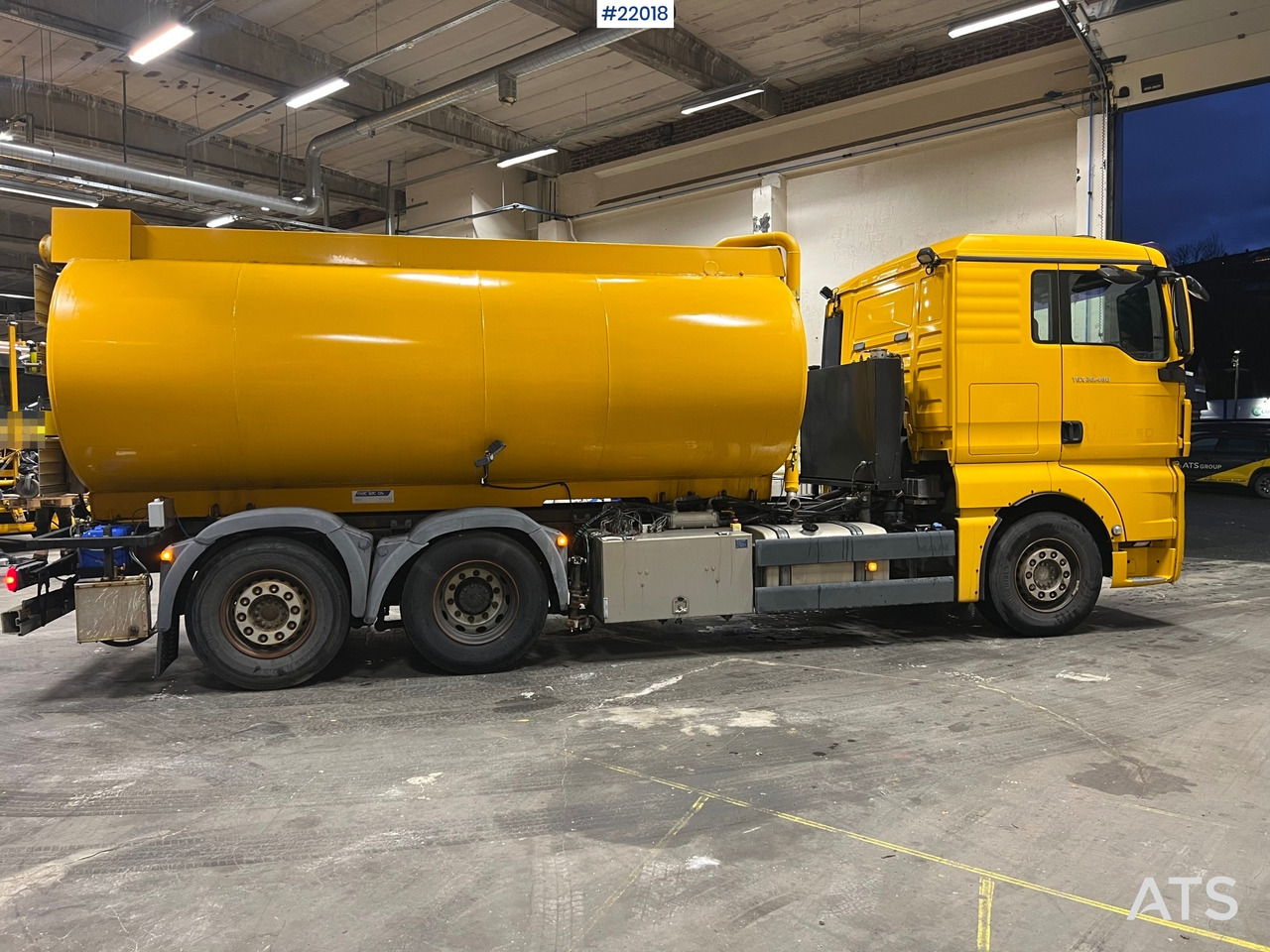 MAN TGX26.480 - Camión cisterna: foto 3 MAN TGX26.480 - Camión cisterna: foto 3