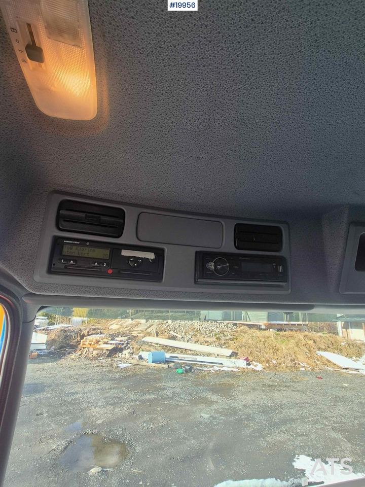 Camión caja cerrada Mercedes 818: foto 8