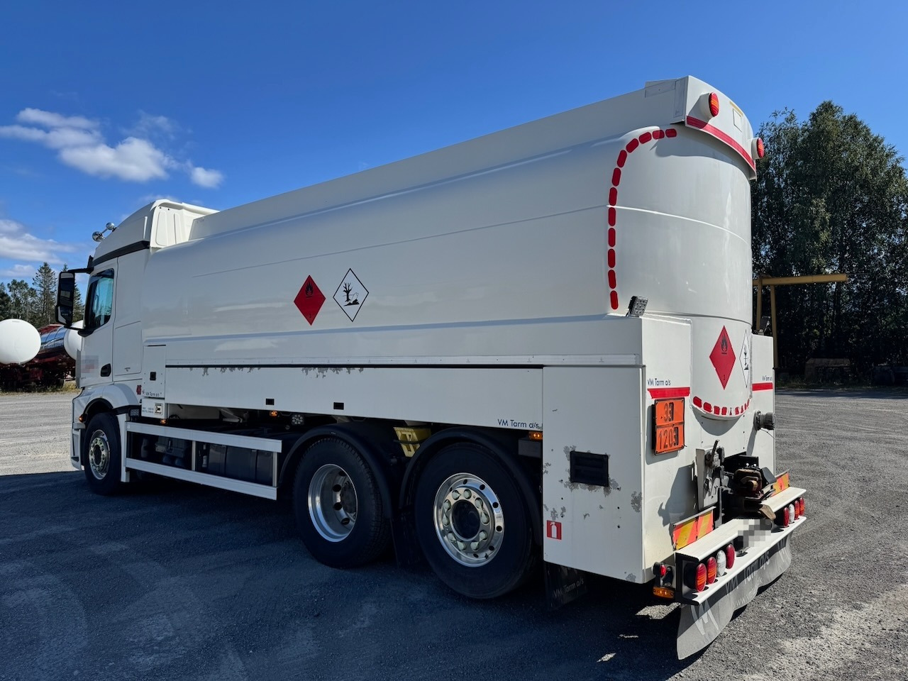 Mercedes Actros 2553 - Camión cisterna: foto 4 Mercedes Actros 2553 - Camión cisterna: foto 4