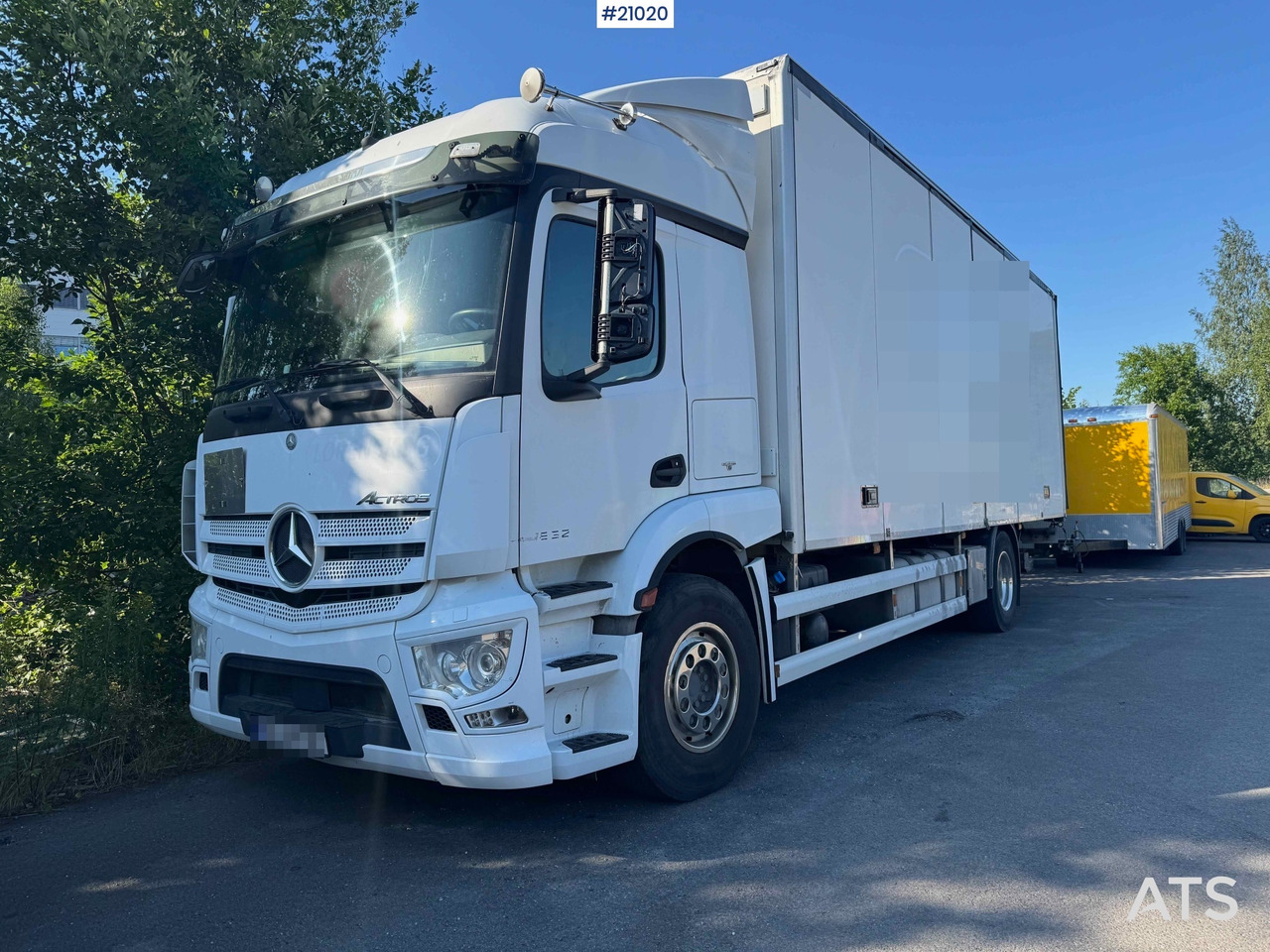 Mercedes Actros - Camión caja cerrada: foto 1 Mercedes Actros - Camión caja cerrada: foto 1