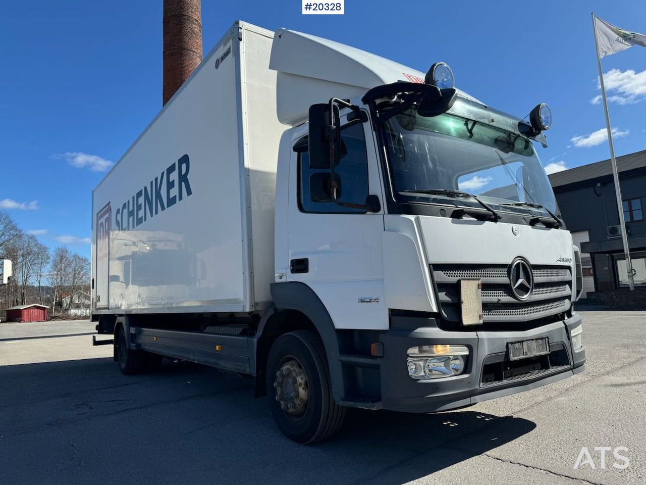 Mercedes Atego 1524 - Camión caja cerrada: foto 1 Mercedes Atego 1524 - Camión caja cerrada: foto 1
