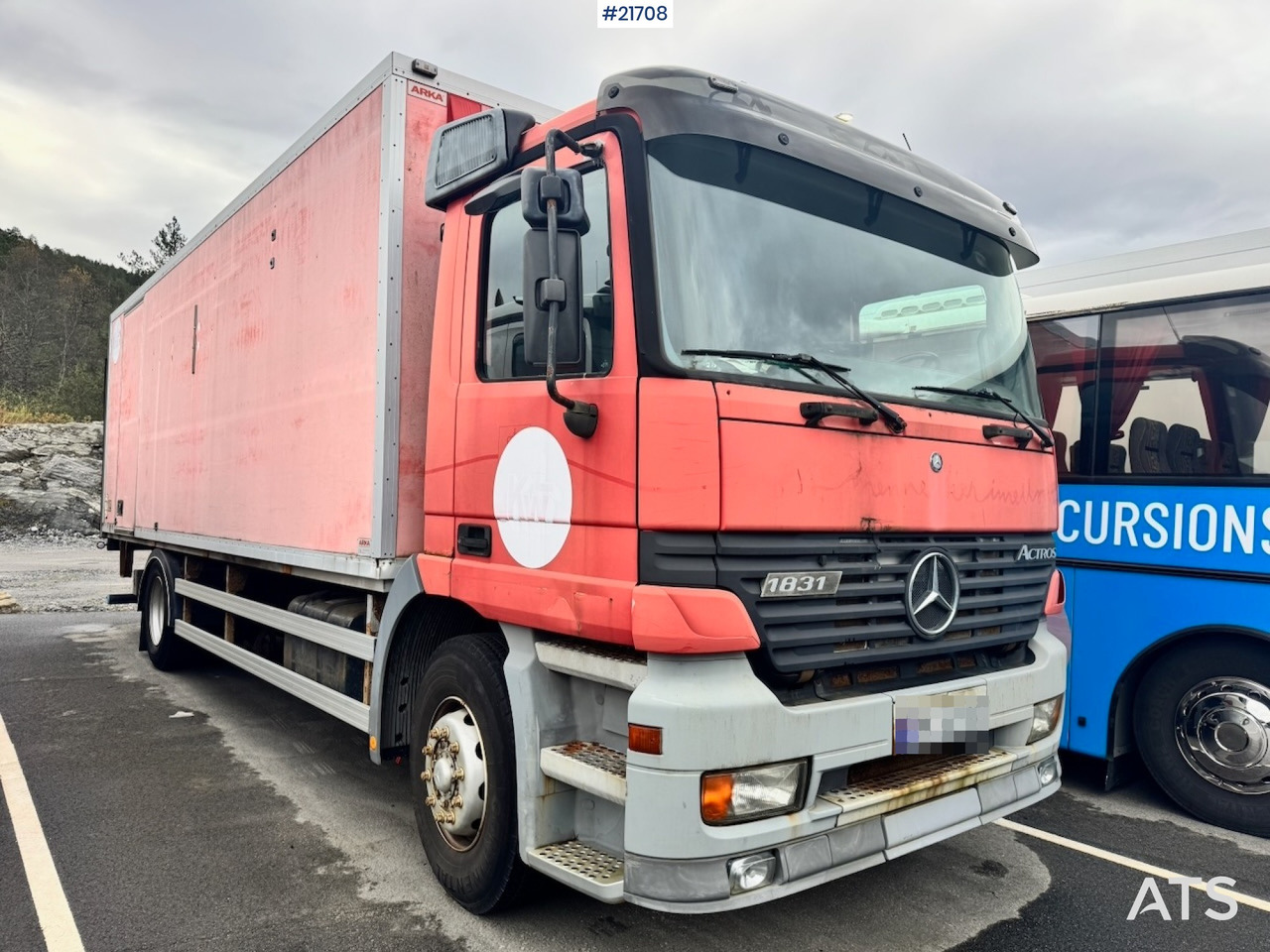 Mercedes Mercedes Actros 1831 4x2 Skapbil. Eu-godkjent og 282 000 km! - Camión caja cerrada: foto 2 Mercedes Mercedes Actros 1831 4x2 Skapbil. Eu-godkjent og 282 000 km! - Camión caja cerrada: foto 2