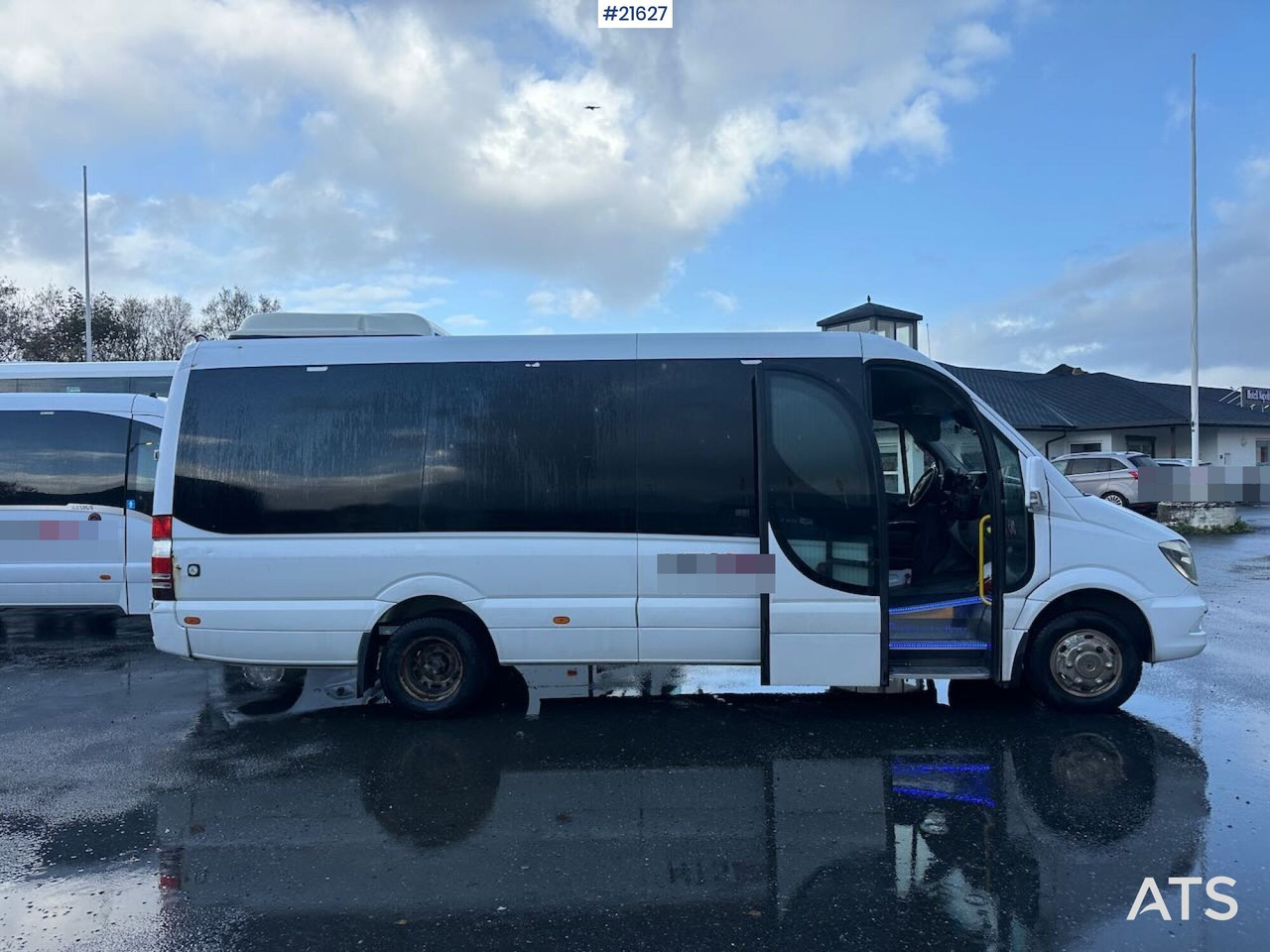Mercedes Sprinter minibuss 4x2 m/ 16+1 seter, rullestolrampe og handikap plass. - Minibús, Furgoneta de pasajeros: foto 5 Mercedes Sprinter minibuss 4x2 m/ 16+1 seter, rullestolrampe og handikap plass. - Minibús, Furgoneta de pasajeros: foto 5