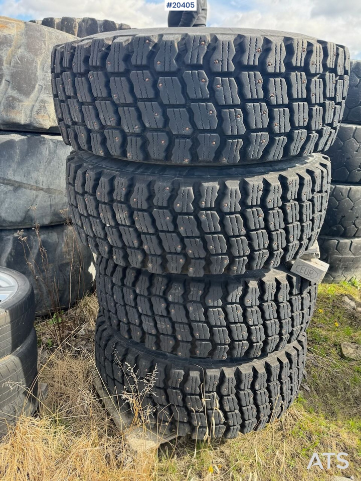Michelin vinterdekk m/ felg - Neumáticos y llantas para Maquinaria de construcción: foto 1 Michelin vinterdekk m/ felg - Neumáticos y llantas para Maquinaria de construcción: foto 1