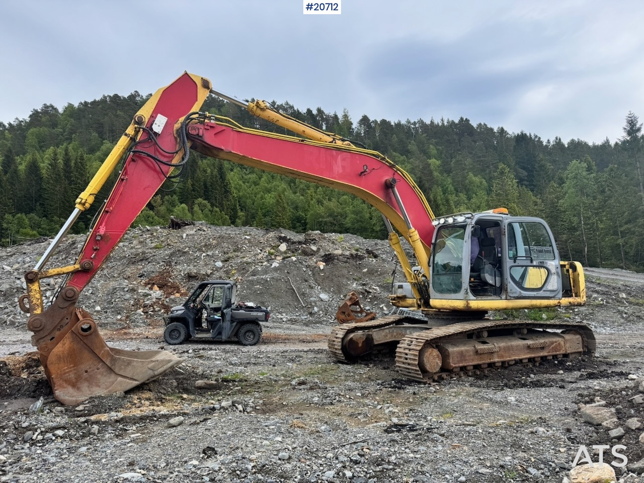 New Holland kobelco E305B - Excavadora: foto 2 New Holland kobelco E305B - Excavadora: foto 2