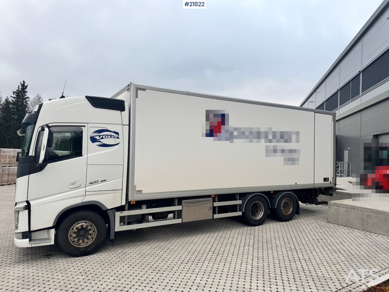 Volvo 2015 Volvo FH420 6x2 Skapbil. Eu-godkjent. SE VIDEO - Camión caja cerrada: foto 3 Volvo 2015 Volvo FH420 6x2 Skapbil. Eu-godkjent. SE VIDEO - Camión caja cerrada: foto 3