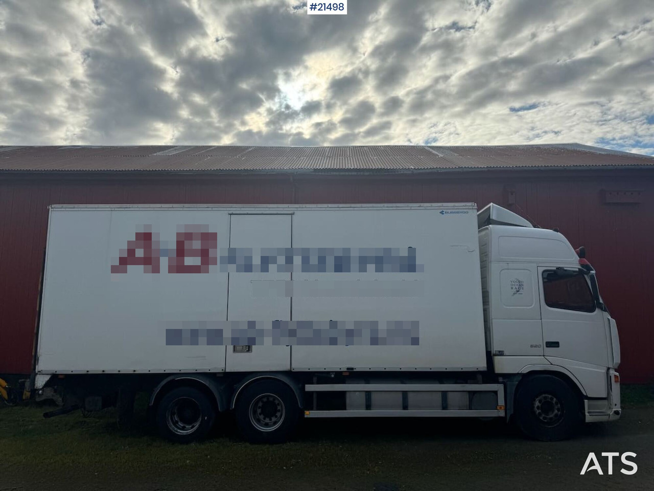 Volvo FH520 - Camión caja cerrada: foto 2 Volvo FH520 - Camión caja cerrada: foto 2