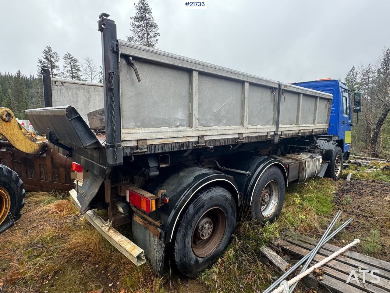 Volvo FL12 m/ 22 t/m Palfinger kran, tømmerflak, Dumperkasse og plan. - Camión grúa: foto 3 Volvo FL12 m/ 22 t/m Palfinger kran, tømmerflak, Dumperkasse og plan. - Camión grúa: foto 3