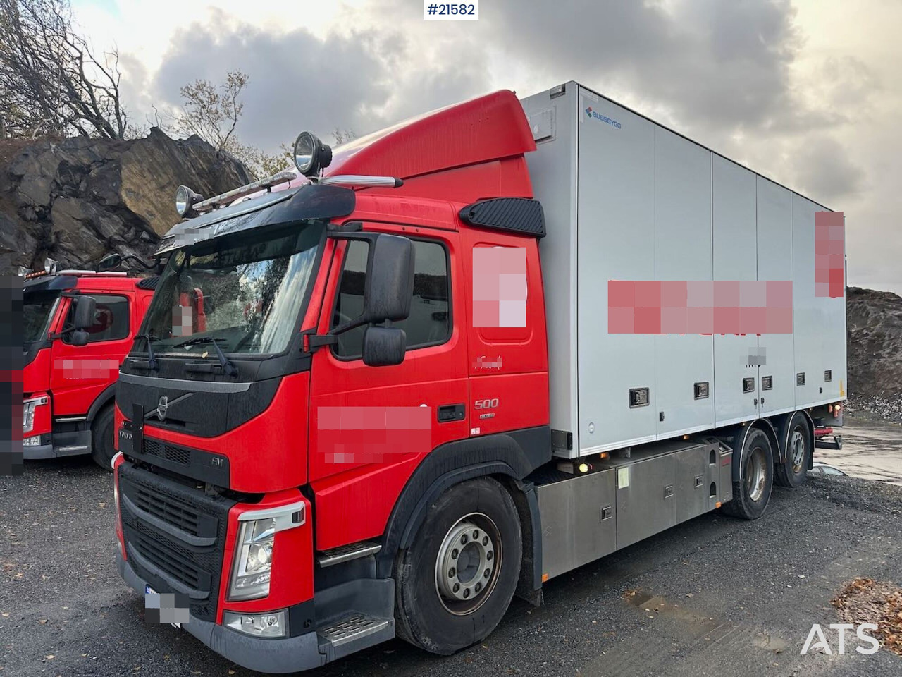 Volvo FM 500 6x2 skapbil m/ full sideåpning og lift. - Camión caja cerrada: foto 3 Volvo FM 500 6x2 skapbil m/ full sideåpning og lift. - Camión caja cerrada: foto 3