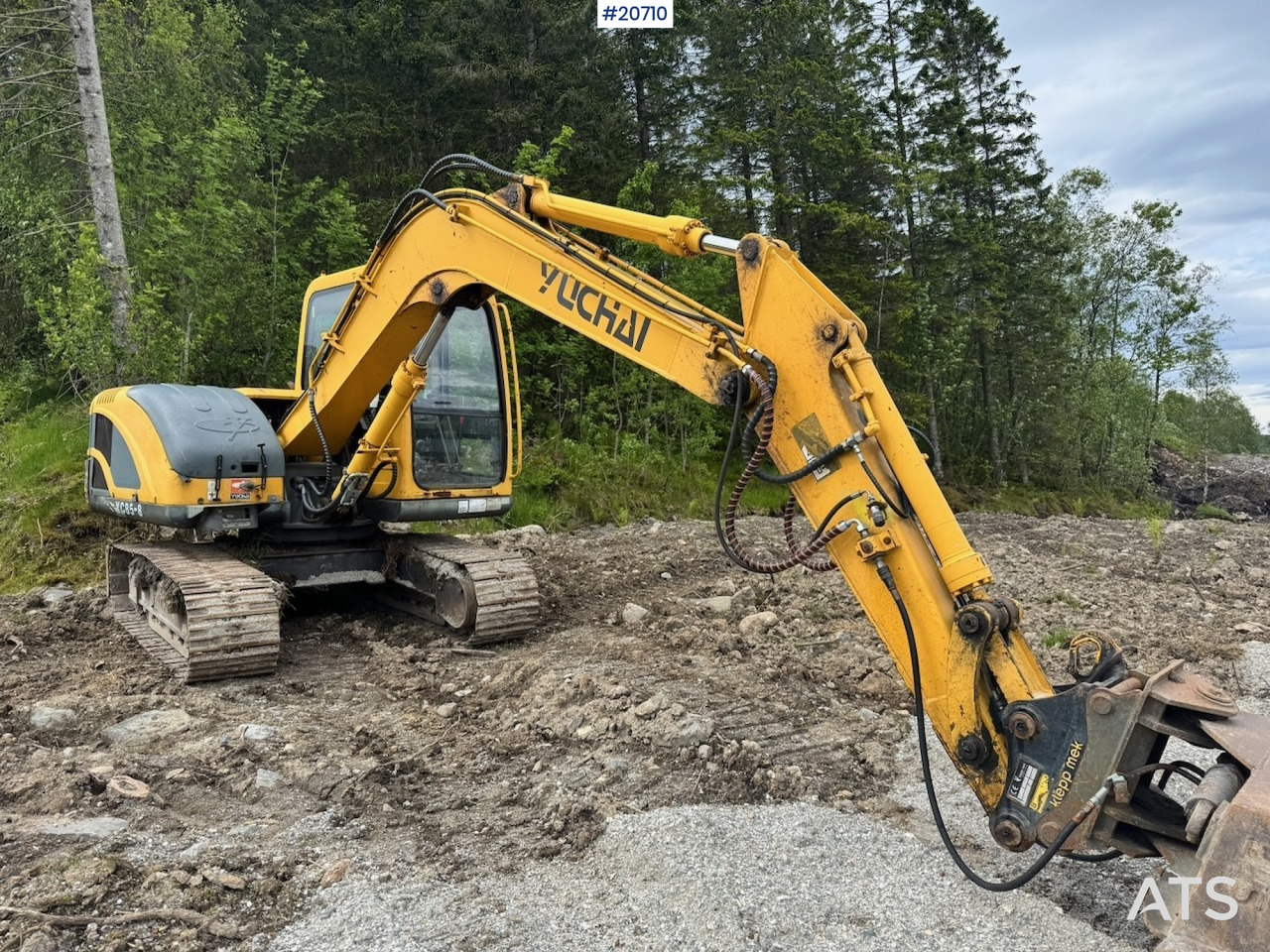 Yuchai YC85-8 - Excavadora: foto 1 Yuchai YC85-8 - Excavadora: foto 1