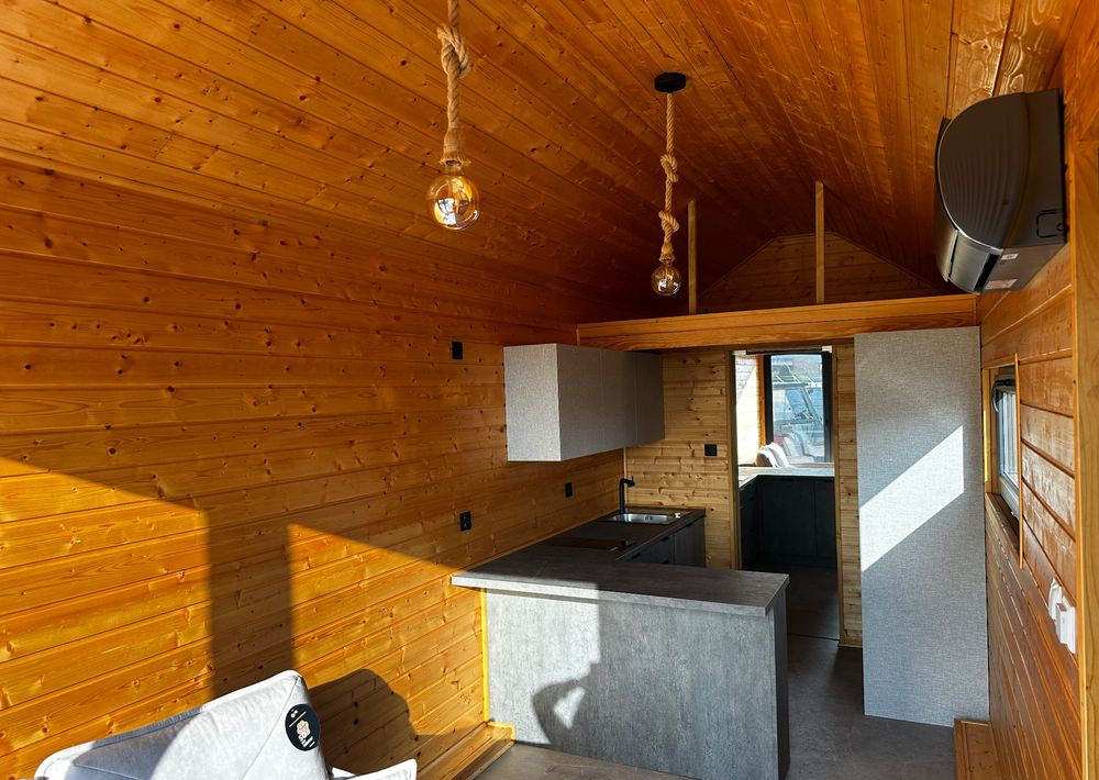 Boro Drewniany DOMEK MOBILNY na przyczepie 7,5m x 2,5m - Autocaravana: foto 4 Boro Drewniany DOMEK MOBILNY na przyczepie 7,5m x 2,5m - Autocaravana: foto 4