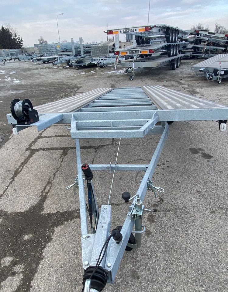 Boro Przyczepa uchylna 5,00 x 2,10 - Remolque multilift/ Portacontenedores de cadenas: foto 4 Boro Przyczepa uchylna 5,00 x 2,10 - Remolque multilift/ Portacontenedores de cadenas: foto 4