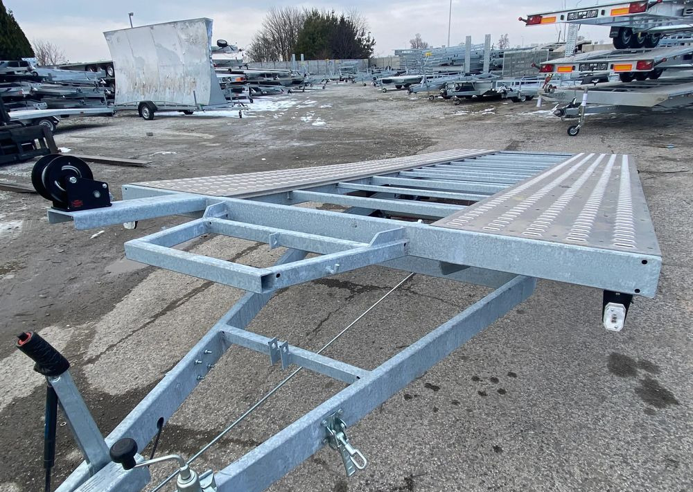 Boro Przyczepa uchylna 5,00 x 2,10 - Remolque multilift/ Portacontenedores de cadenas: foto 3 Boro Przyczepa uchylna 5,00 x 2,10 - Remolque multilift/ Portacontenedores de cadenas: foto 3