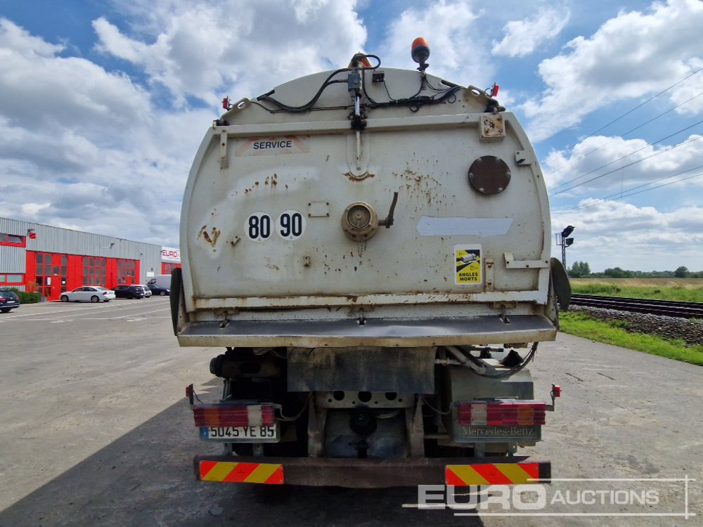 2002 Mercedes Axor 1829 - Barredora vial: foto 4 2002 Mercedes Axor 1829 - Barredora vial: foto 4