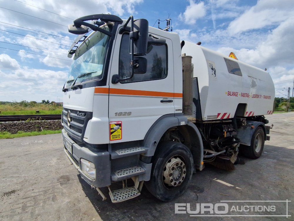 2002 Mercedes Axor 1829 - Barredora vial: foto 1 2002 Mercedes Axor 1829 - Barredora vial: foto 1