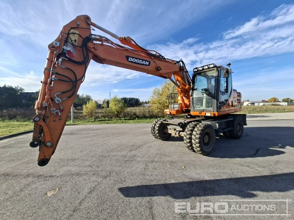 2013 Doosan DX160W-3 - Excavadora de ruedas: foto 1 2013 Doosan DX160W-3 - Excavadora de ruedas: foto 1
