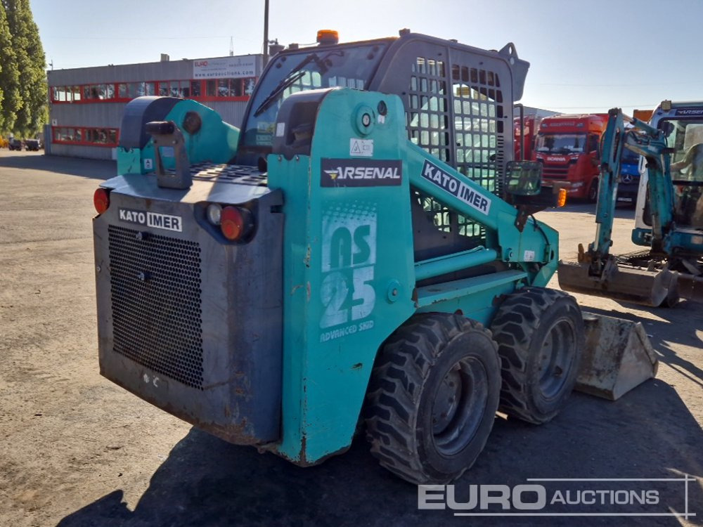 2018 Kato AS25 - Minicargadora: foto 5 2018 Kato AS25 - Minicargadora: foto 5