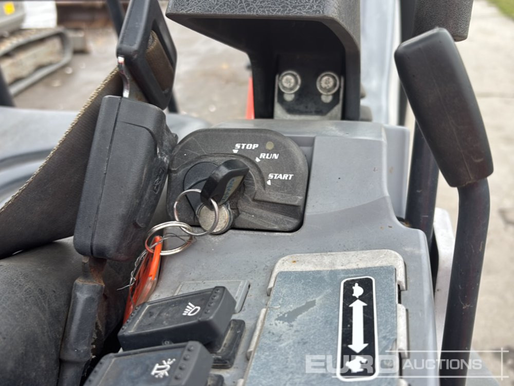 Miniexcavadora 2018 Kubota KX016-4: foto 41