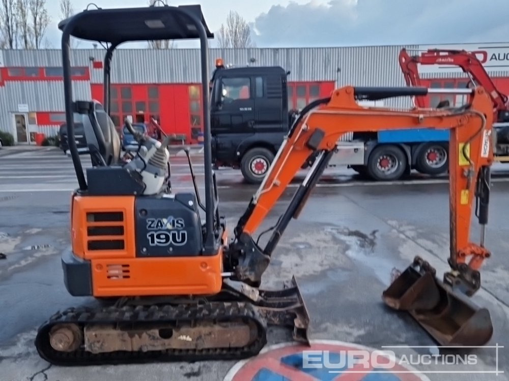2019 Hitachi ZX19U-5A YR - Miniexcavadora: foto 5 2019 Hitachi ZX19U-5A YR - Miniexcavadora: foto 5