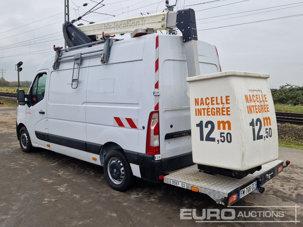2019 Renault Master 135 - Camión con plataforma elevadora: foto 3 2019 Renault Master 135 - Camión con plataforma elevadora: foto 3