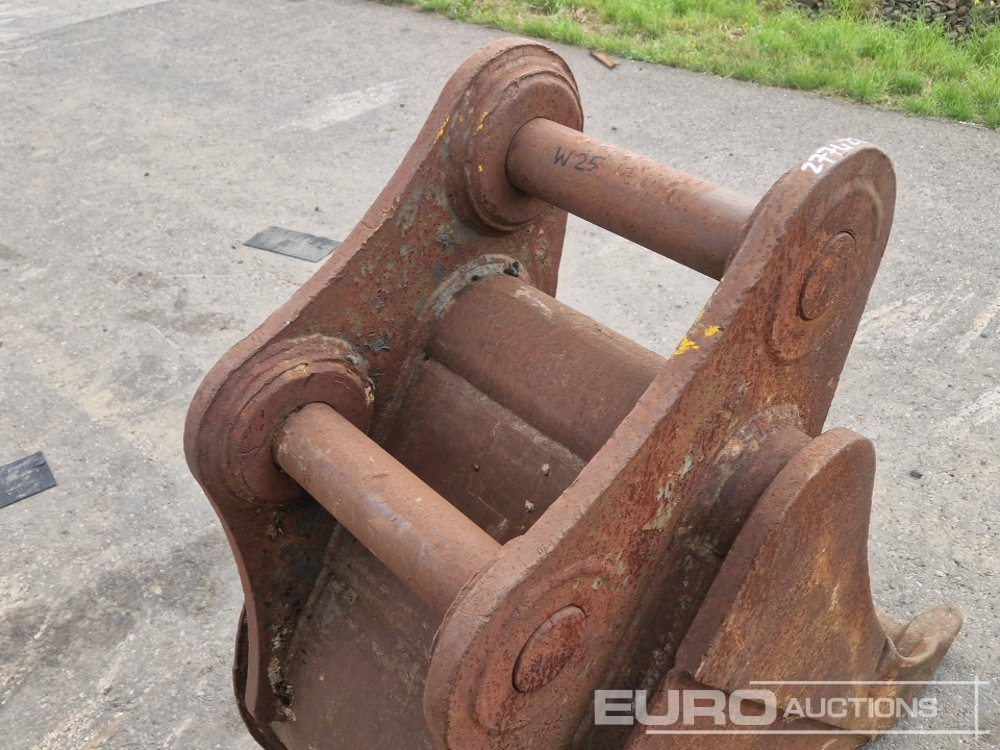 24" Digging Bucket to suit 75mm Pin - Cazo: foto 5 24" Digging Bucket to suit 75mm Pin - Cazo: foto 5